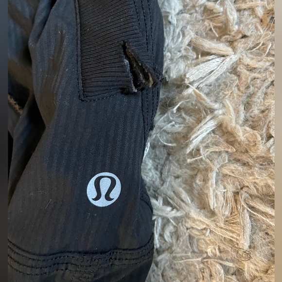 LULULEMON black umbrella joggers! - Picture 3 of 4